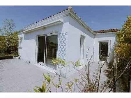 vente appartement 3 pièces à meschers-sur-gironde (17132) : à vendre 3 pièces / 74m² mesch