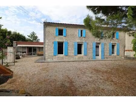 vente maison à semussac (17120) : à vendre / 136m² semussac