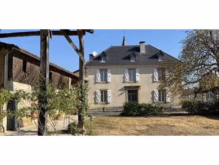 maison avec piscine et jardin masseube (32)