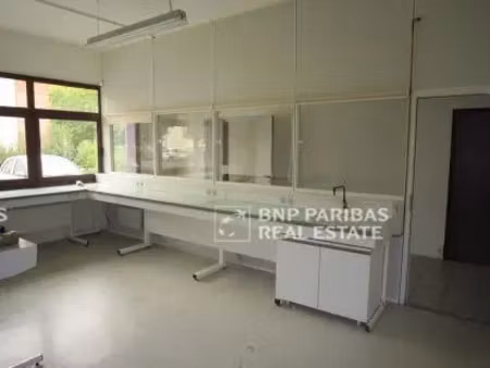 location bureau voisins le bretonneux 78960