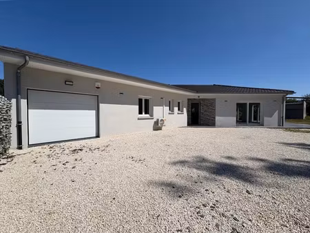 vente maison 5 pièces 139 m² à serbannes (03700)  349 000 €