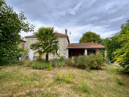 vente maison 3 pièces 80m2 mortiers 17500 - 107000 € - surface privée