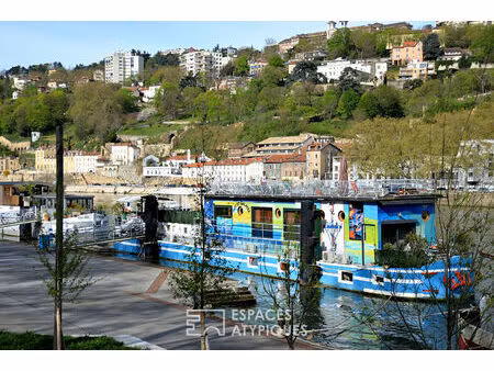 péniche de 180 m2 à deux pas de la place carnot
