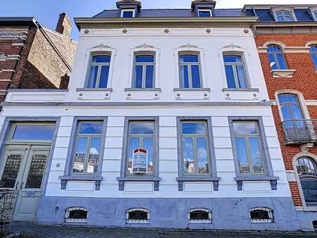 superbe maison de maître au cœur de la ville