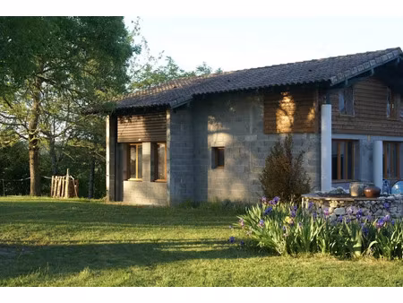 location meublée maison 4 pièces 100 m² à montfermier (82270)  1 075 €