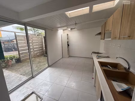 vente appartement 60 m² à le tampon (97430)  159 000 €