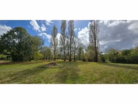 terrain léré 1270m²