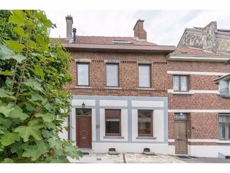 maison avec terrasse à 2 pas des papeteries de genval