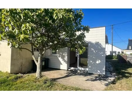 location appartement  32.13 m² t-1 à port-louis  565 €