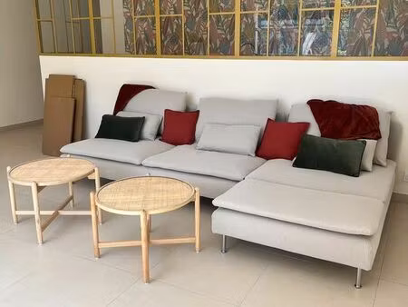 appartement avec petit extérieur meublé avec stationnement en campagne