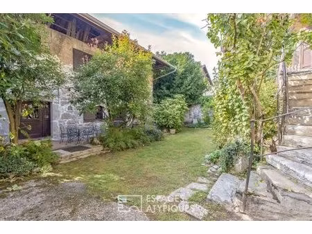 propriété au coeur du village de la chavanne