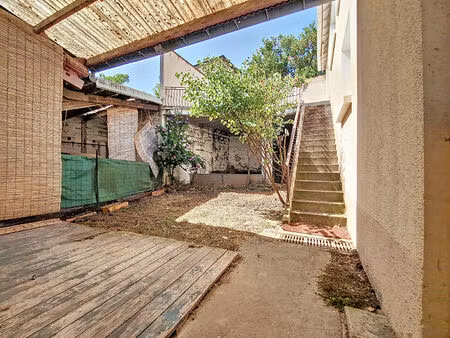 maison avec grand hangar  bureau et garage à vihiers