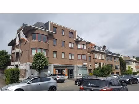 emplacement de parking intérieur - libre immédiatement !