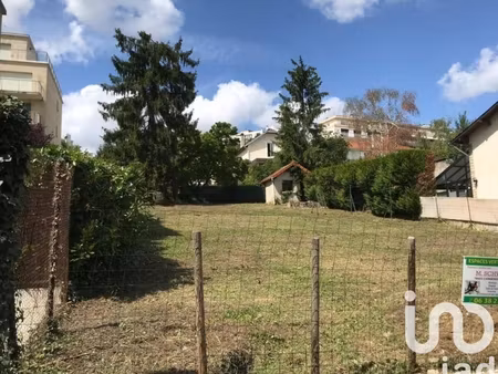 vente terrain 586 m²