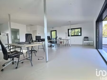location bureaux 81 m²