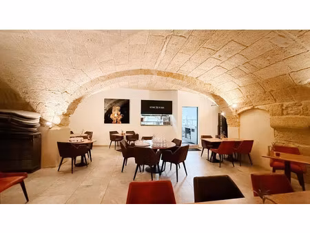 vente locaux professionnels 0 pièces 350 m² à grans (13450)  675 000 €