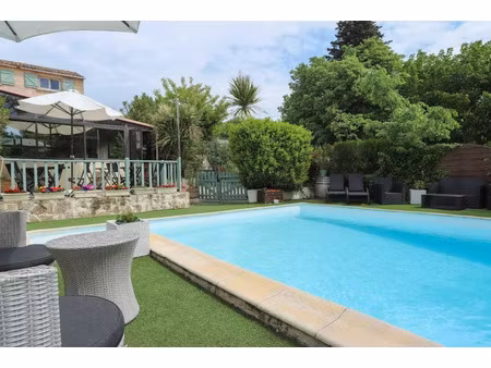 vente immeuble 13 pièces 300 m² à uzès (30700)  745 000 €