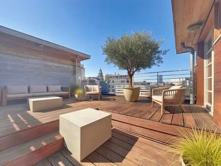 lumineux penthouse 3-chambres avec belle terrasse