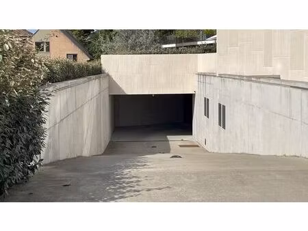 garage fermé à vendre à sint-idesbald