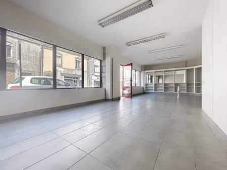 location locaux professionnels 4 pièces 140 m² à rosporden (29140)  650 €