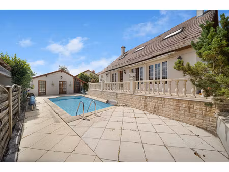 savigny-le-sec - agréable maison de 156m2 sur terrain de 752