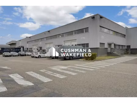 à vendre - local d'activités avec bureaux et quais - 420 m² non divisibles - saint-quentin