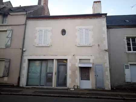immeuble commercial 160 m2 environ cour