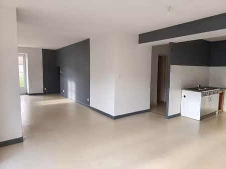 f3 en rez-de-chaussée avec terrasse et garage