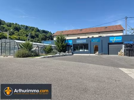 location local commercial 210 m2 à bourgoin-jallieu