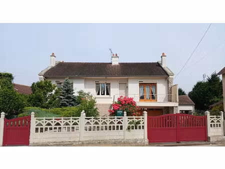 vente maison 5 pièces 110 m² à sancoins (18600)  99 500 €