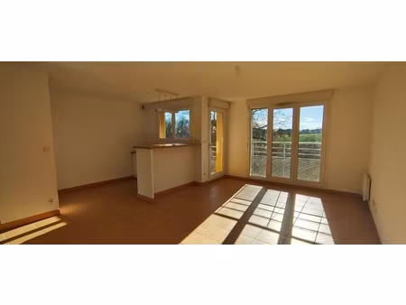 location appartement 3 pièces 64m² gimont 32200