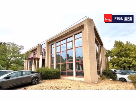 bureaux rénovés à vendre à meyreuil