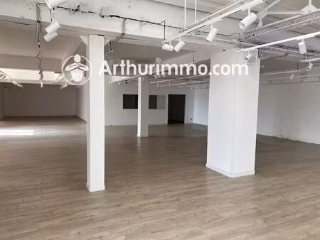 location local commercial 3 pièces 378 m2 à bastia