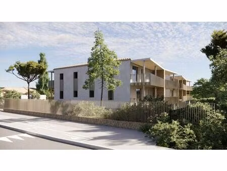 résidence intimiste et soignée composée d'appartements du t2 au t4 à clarensac