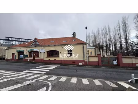 local commercial ste adresse