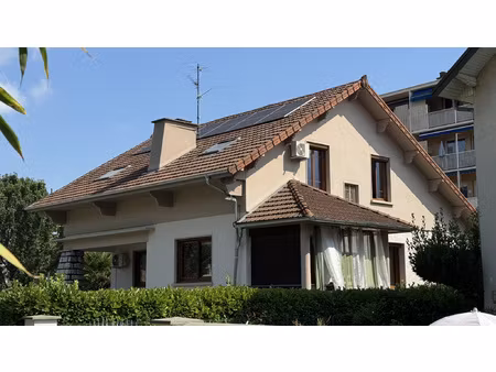 entre ville et lac maison 240m2 climatisée - 5 chambres - so