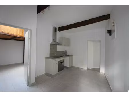 location : appartement t2 (37 m²) à clarensac