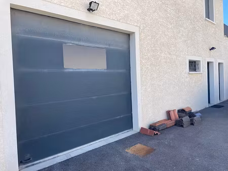 location locaux professionnels 2 pièces 160 m² à villette-d'anthon (38280)  1 200 €