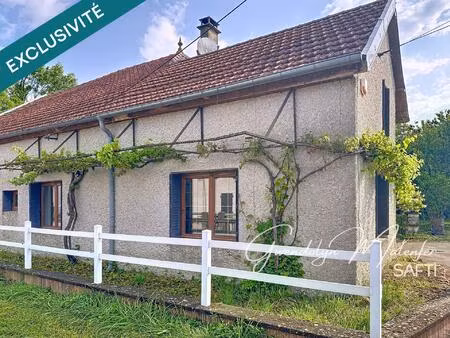 maison au calme sur son grand terrain