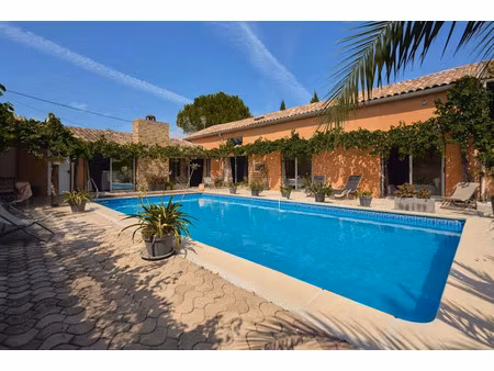 vente maison 10 pièces 380 m² à manosque (04100)  695 000 €