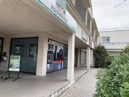 location local commercial 148m² fleury les aubrais 45400