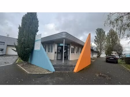 location local professionnel 525m² ingre 45140