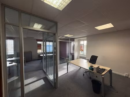 location local professionnel 61m² olivet 45160