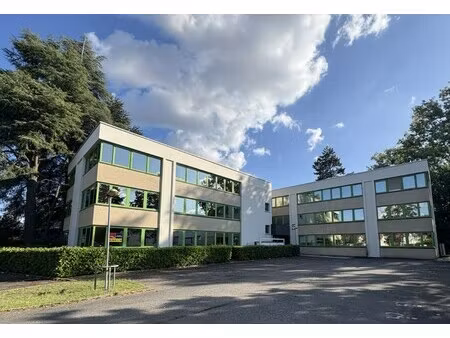 location local professionnel 157m² orleans 45100