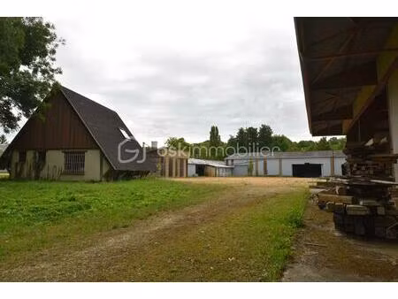 local d'activités de 2 600 m² à gallardon