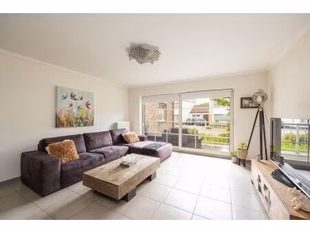 aangenaam gelijkvloers appartement met 2 terrassen in tielr…