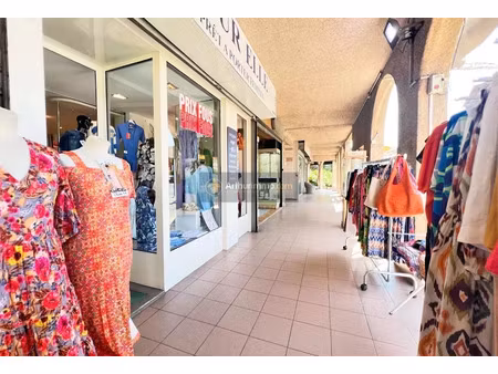 vente locaux professionnels 38 m² à saint aygulf (83370)  220 000 €