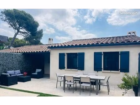 appartement de plein pied 3 pièces de 68 m2 avec grande terrasse a deux pas de la mer