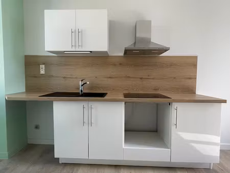 location appartement 1 pièce 23 m² à doué-en-anjou (49700)  260 €