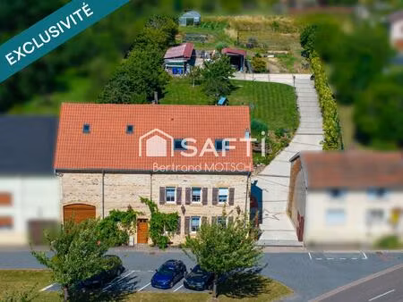 corps de ferme 230 m2 avec box et carriere terrain 4270 m2